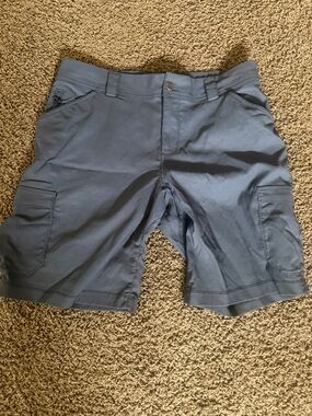 Duluth Trading Co Navy Cargo Shorts for women